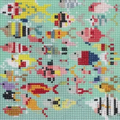 Bling Dots havmotiv, diamond painting for barn fra 8 år – en mengde fargerike fisker 20×20 cm