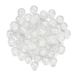 130 gjennomsiktige bokstavperler A–Z med hvite bokstaver, diameter 7 mm