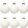 Juletrekuler, 6 fine hvite julekuler av glass med diameter 6 cm – 3 matte og 3 blanke