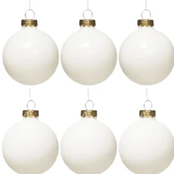 Juletrekuler, 6 fine hvite julekuler av glass med diameter 6 cm – 3 matte og 3 blanke