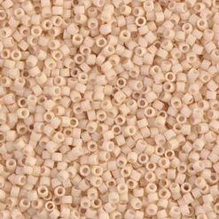 MIYUKI Delica 11/0 beige 5 g – DB0353 Matted Dark Cream