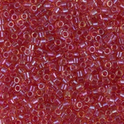 MIYUKI Delica bringebærrød 5g – DBM0062 Light Lined Cranberry