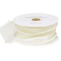 Organzabånd med perlekant, hvitt / lett kremfarget. 38 mm bredt og 5 meter langt