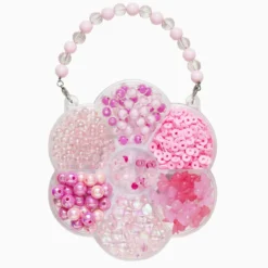 490 søte og varierende perler med rosa tema – pakket i en søt liten perleveske