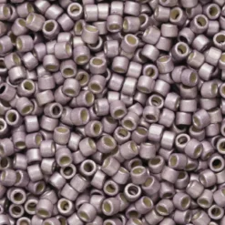TOHO-perler 11/0 – lilla metallic matt, PF554F PF galvanized matte lavender