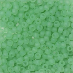 TOHO-perler runde 11/0 – lysegrønn, 144F Ceylon frosted celery