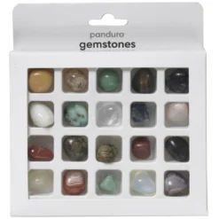 Vakre gemstones i form av halvedelsteiner og natursteiner til dekorasjon 20-pakning